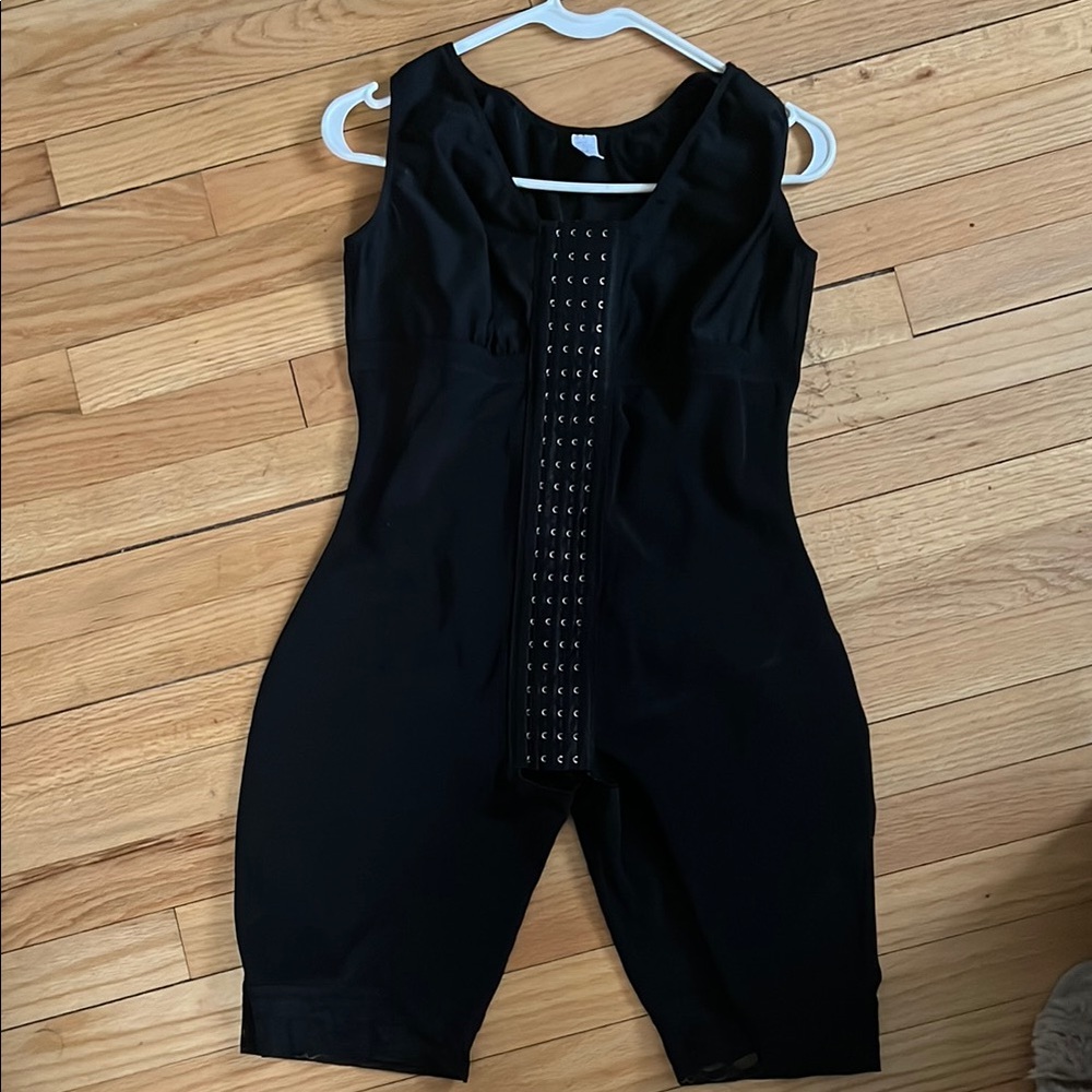 Chic Black Sleeveless Jumpsuit